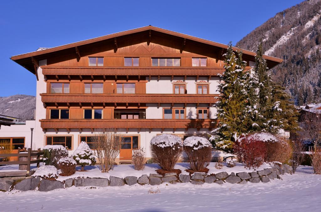 Chalet Tschallener Риед им Оберинтал Екстериор снимка