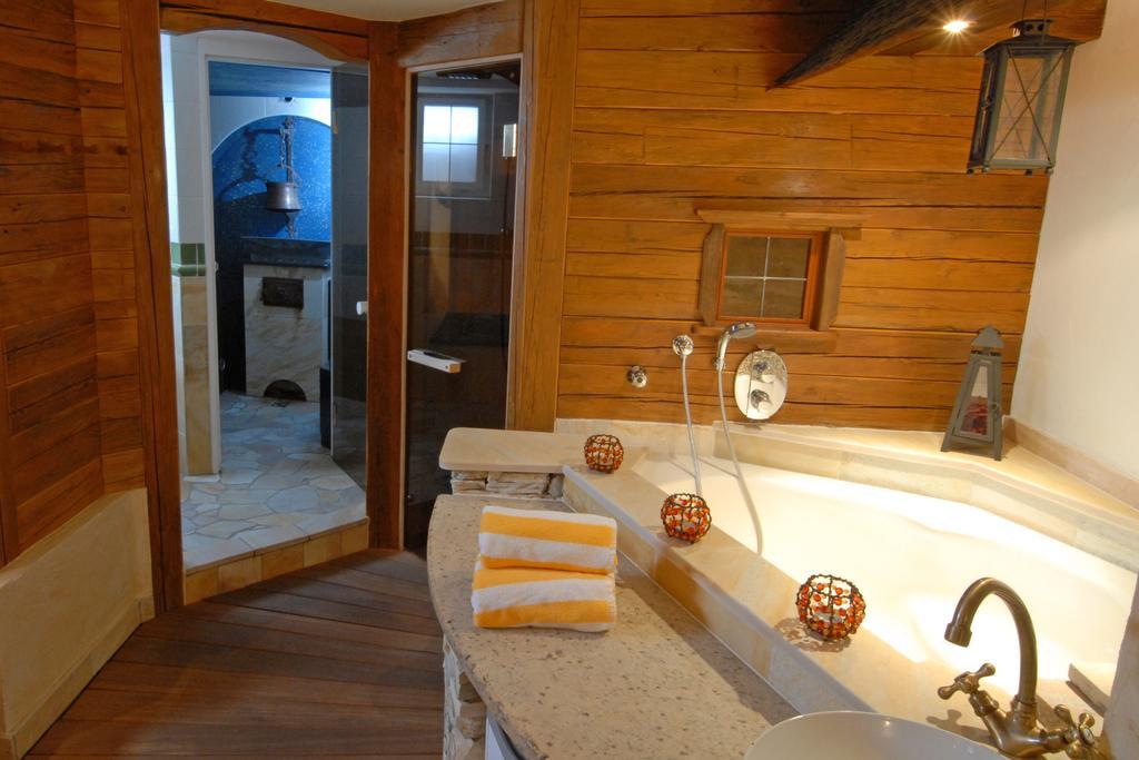 Chalet Tschallener Риед им Оберинтал Екстериор снимка
