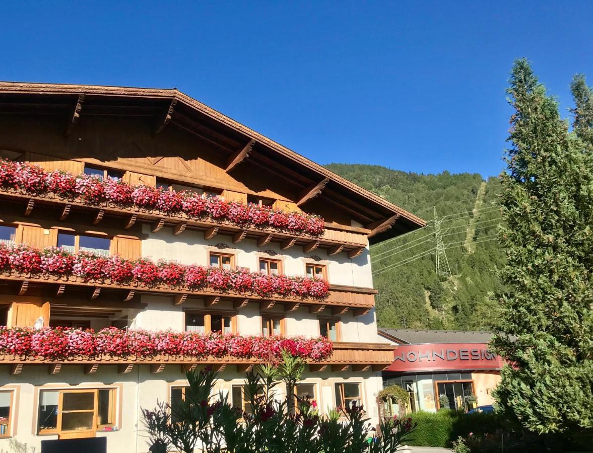 Chalet Tschallener Риед им Оберинтал Екстериор снимка